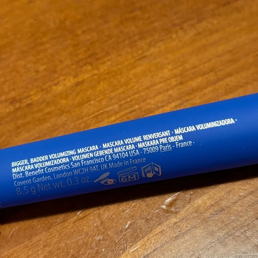 Benefit Bad Gal Bang Brightening Blue Mascara - Picture 8 of 16
